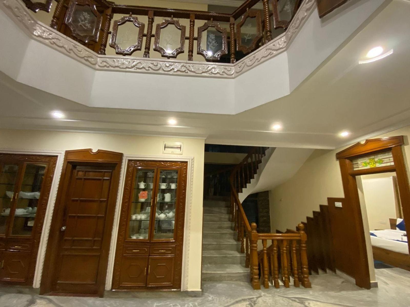 Hotel Kp Suites Metro Hajdarábád Exteriér fotografie